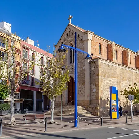 Cosy Apartment. 10min Walk To The & Train Διαμέρισμα