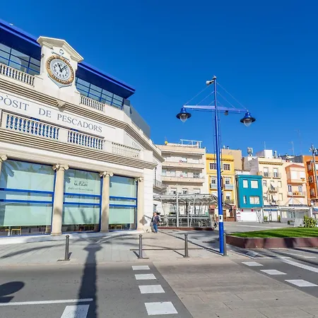 Cosy Apartment. 10min Walk To The & Train Διαμέρισμα *