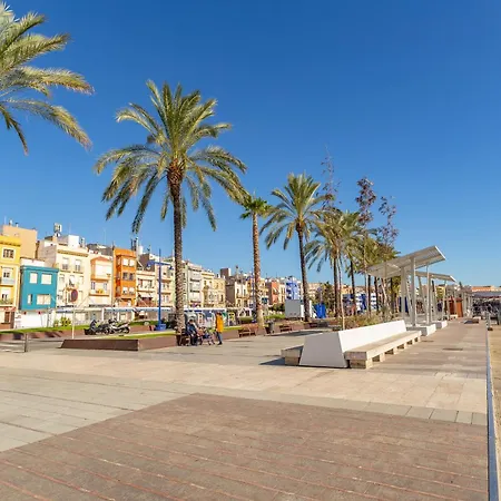 Cosy Apartment. 10min Walk To The & Train Apartment Tarragona