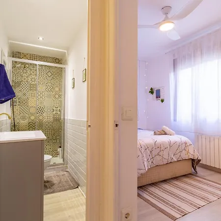 Cosy Apartment. 10min Walk To The & Train * Tarragona