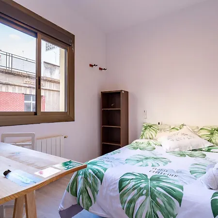 Cosy Apartment. 10min Walk To The & Train * Tarragona